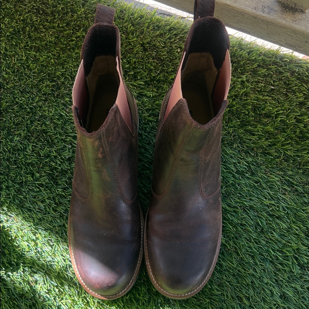 Kodiak Brown Leather Boots